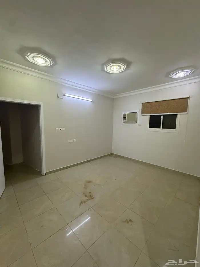 شقه عزاب غرفتين وحمام ومطبخ ( طويق ) 3