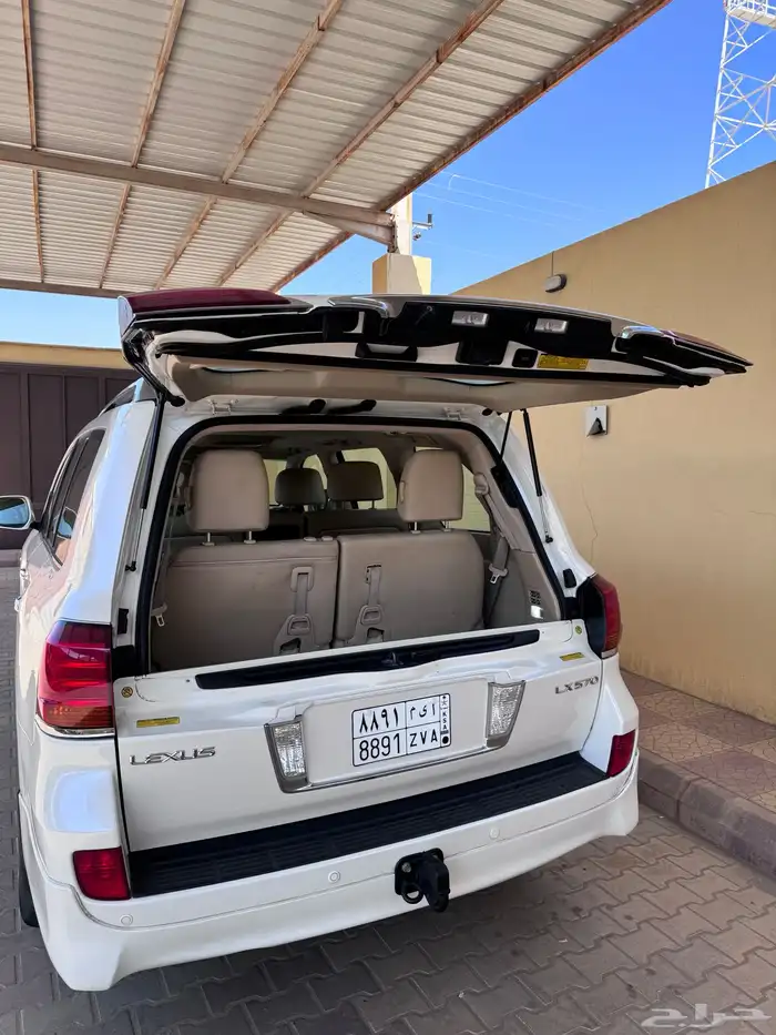 لكزس LX570 موديل 2010 فل DD 10