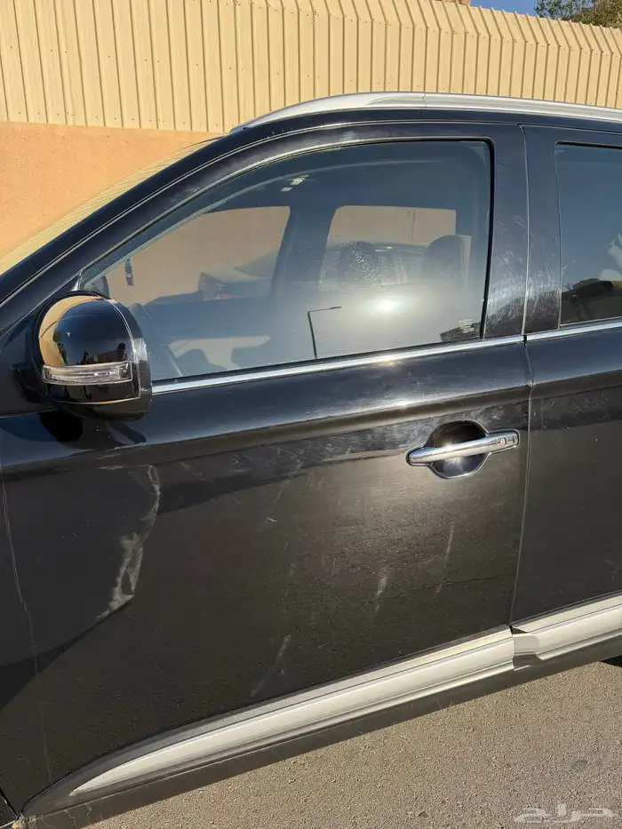 سيارة متسوبيشي اوتلاندر 3