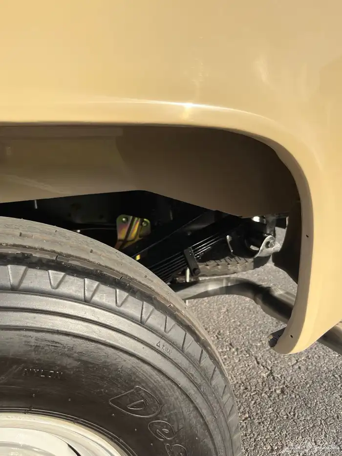 للبيع جمس موديل 86 قير عادي 15