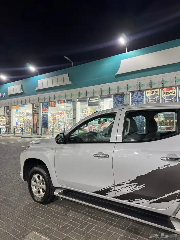 موسبيشي L200 12