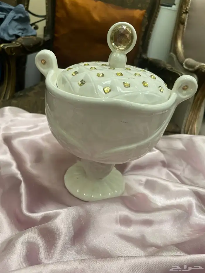 وعاء كلاسيكي Classical Tureen 25