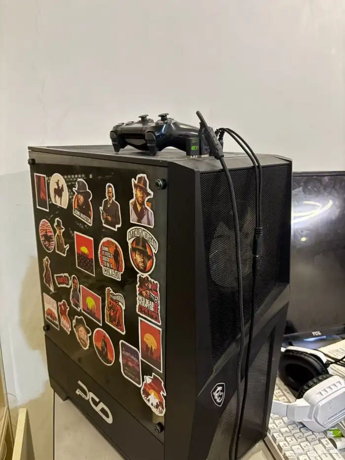 بيسي مع كامل اغراضه 0