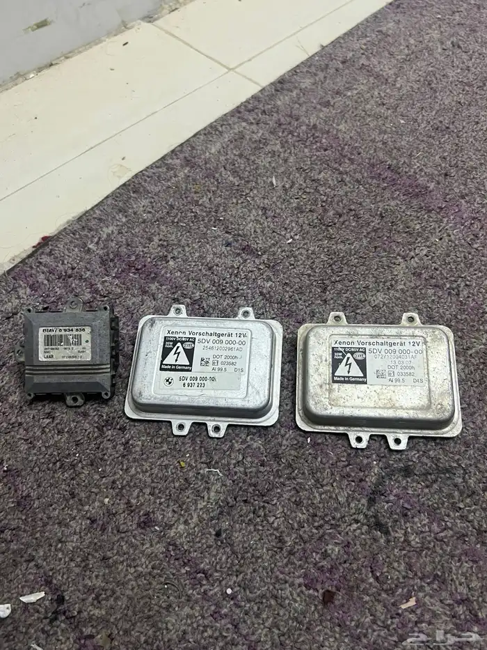 مسامير كفرات ل BMW ومحولات زنون كلهن حق الوكالة 1