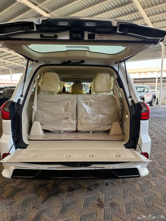 لكزس LX570 موديل 2018 16