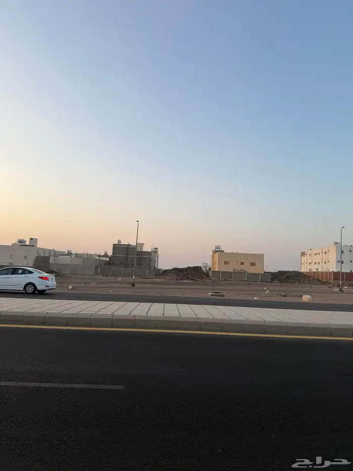 للبيع ارض تجارية في مخطط النبلاء م660 خلف خلاف بعد محطة نفط 18