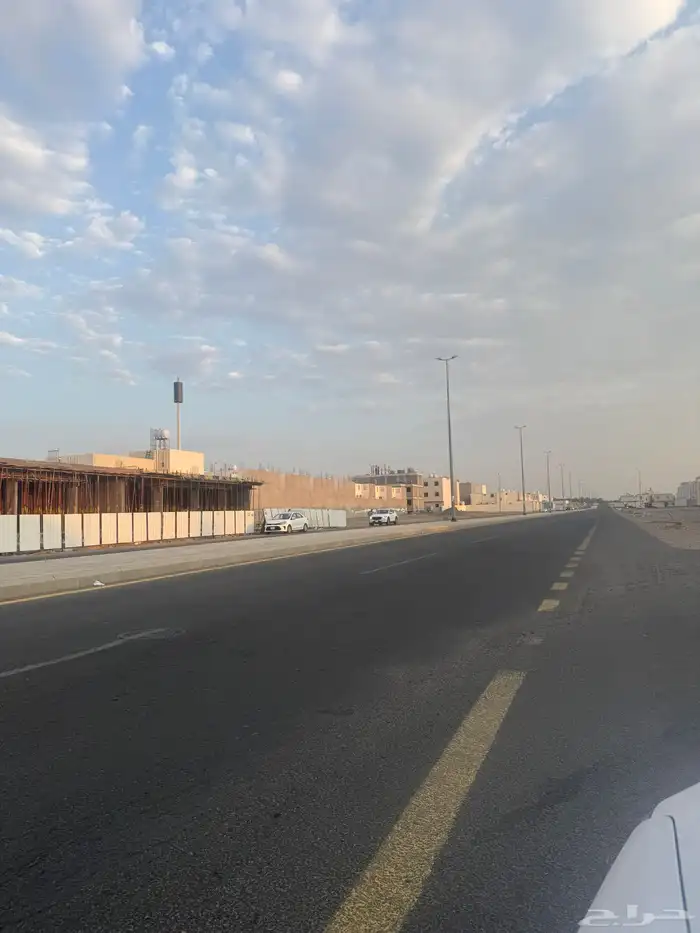 للبيع ارض تجارية في مخطط النبلاء م500 شارع 30م 8