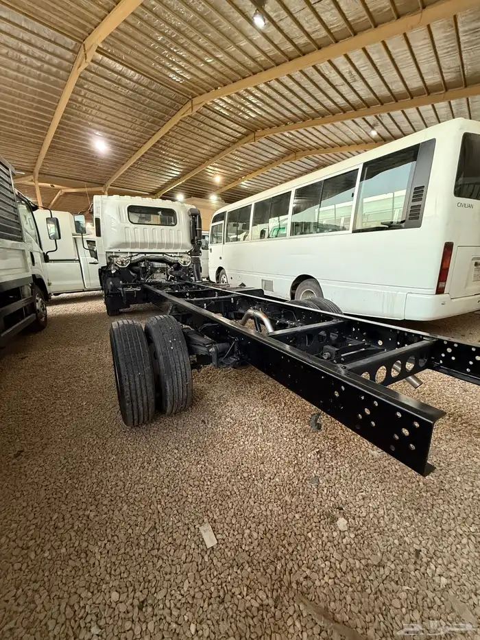 ايسوزو دينا 2022 مكينة 5200 شبه جديد 3