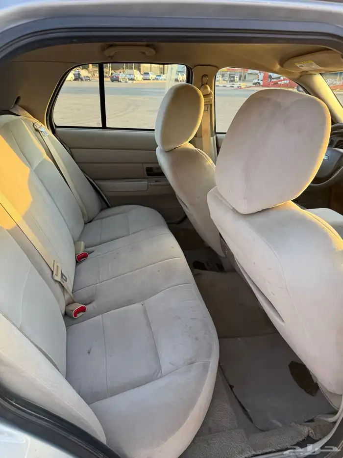 فورد فكتوريا 2012 8