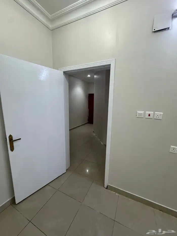 شقه عزاب غرفتين وحمام ومطبخ ( طويق ) 4