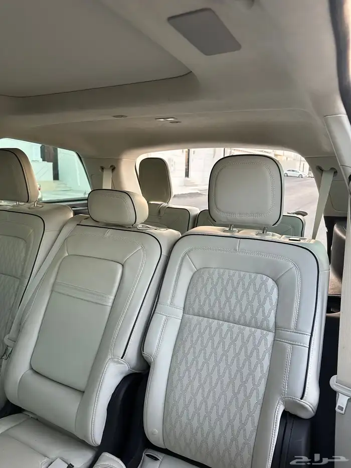 لينكون افياتور بريزيدنشيال 2022 5