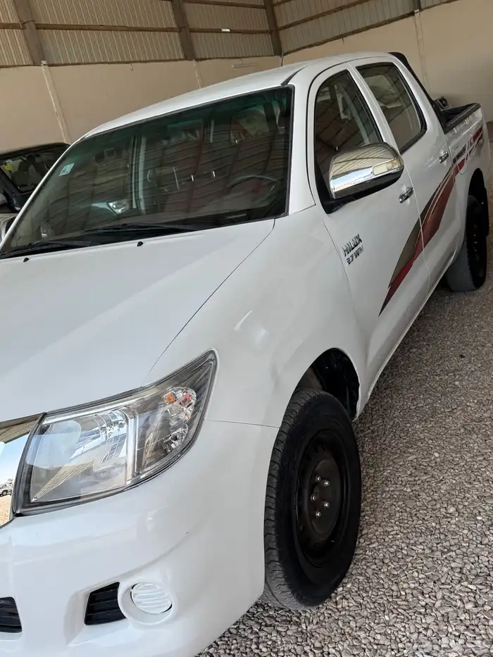 للبيع تويوتا 2012 ماشي 660 الف 3