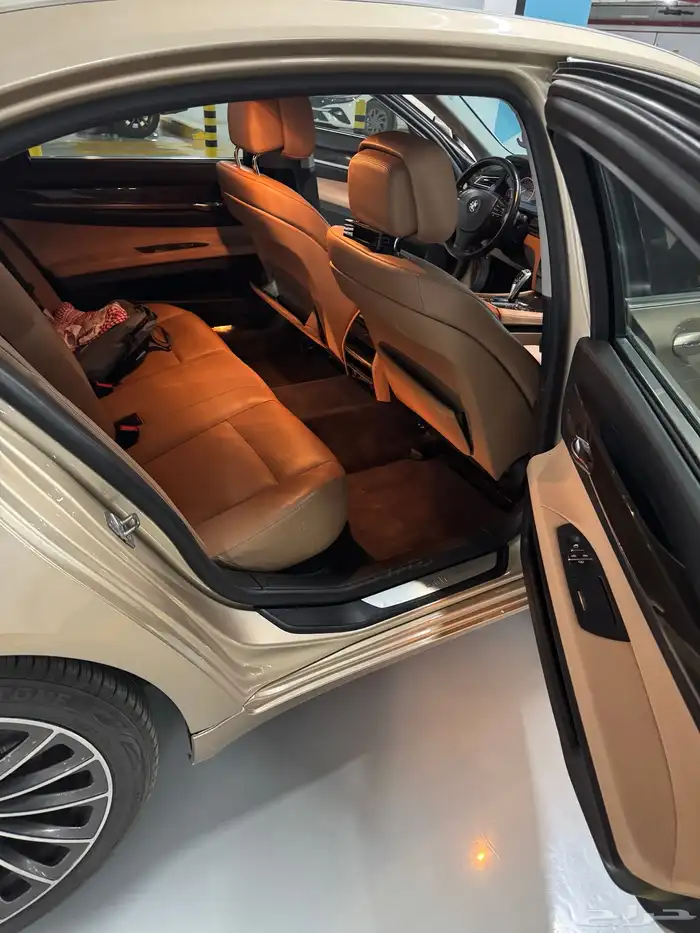 بي ام 2011 730 نظيفه 8