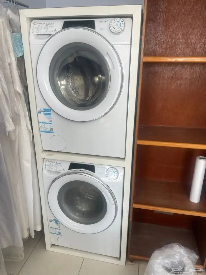 مغسلة مكونه من مكبس وبلر وأربع غسالات تماتيك 10كيلو وثلاث 2