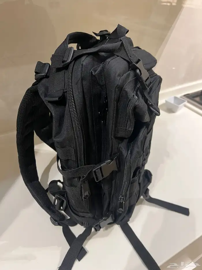 شنطة ظهر للبيع اللون أسود 2