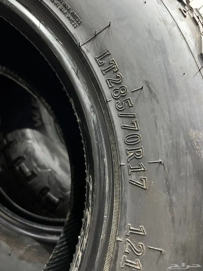 كفرات حجرية تاريخ 2025 مقاس 285 70 17 شبه الجديد عددهم 4 28