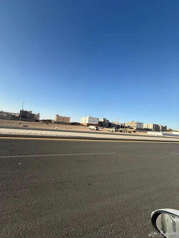 للبيع ارض تجارية في مخطط النبلاء م660 خلف خلاف بعد محطة نفط 8