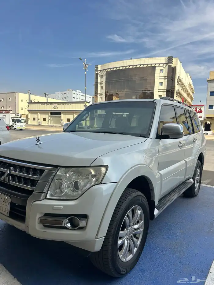 للبيع جيب بيجيرو موديل 2016 1