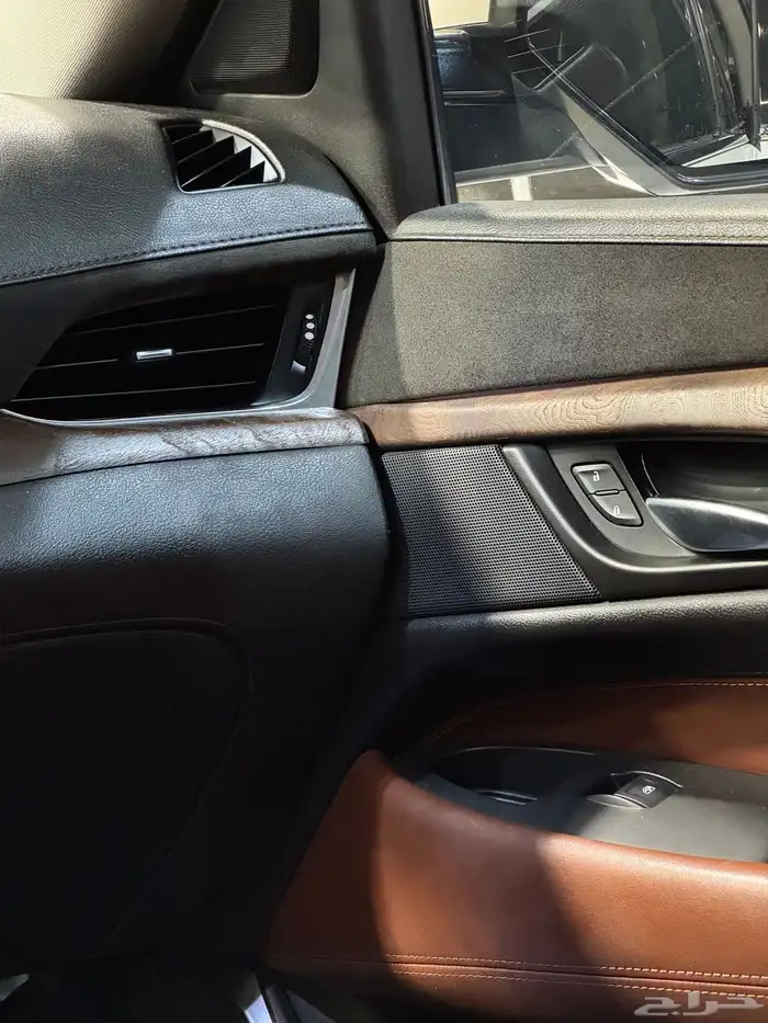 كاديلاك(طويل) موديل 2015 24