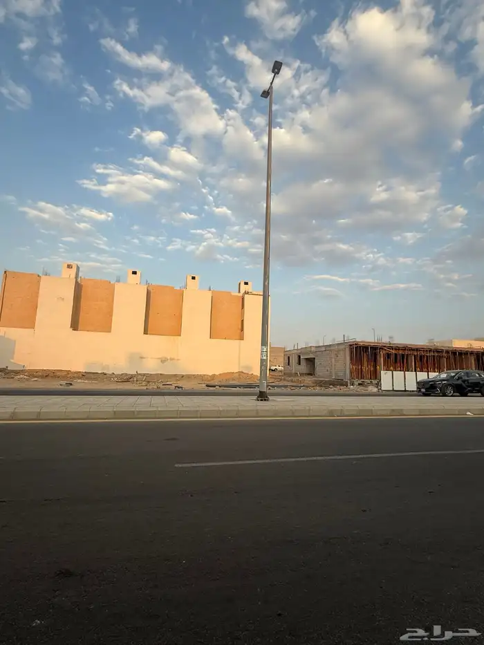 للبيع ارض تجارية في مخطط النبلاء م500 شارع 30م 21