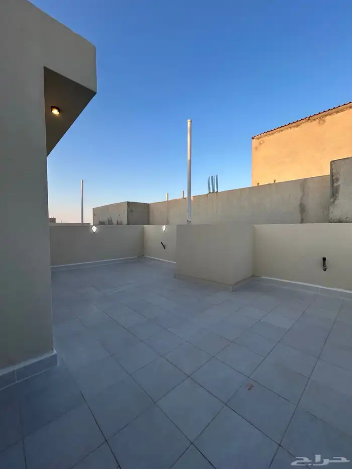 للبيع روف علوي بملحق تشطيب vip درج داخلي وخارجي 14