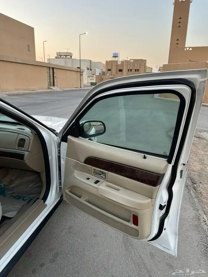 فورد جراند ماركيز 2010 قمة النظافة 15