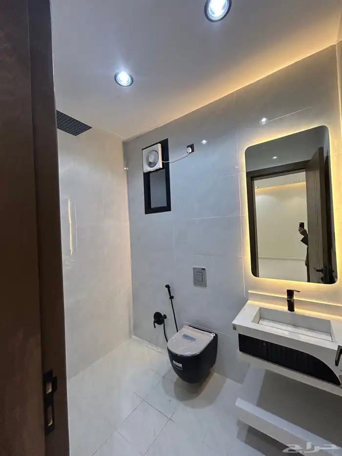 للبيع روف علوي بملحق تشطيب vip درج داخلي وخارجي 16