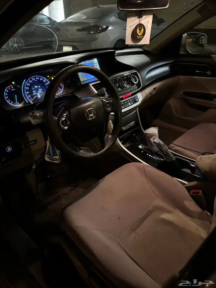 هوندا اكورد 2013 نظيف 19