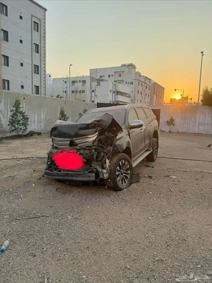 متسوبيشي مونتيرو مصدوم 2021 6