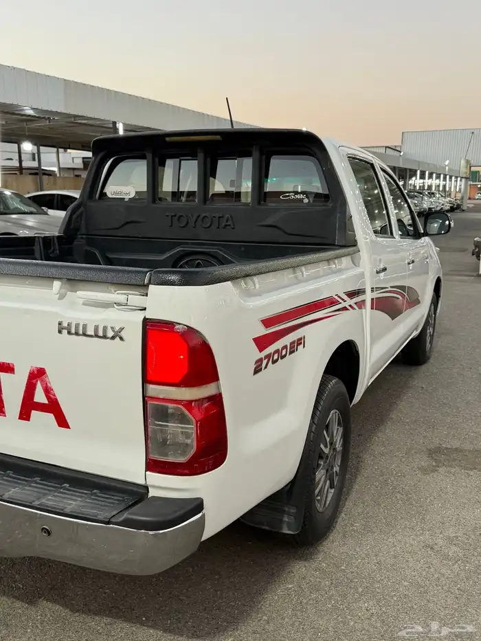 للبيع تويوتا هايلوكس 2012 فل كامل اتوماتيك 8