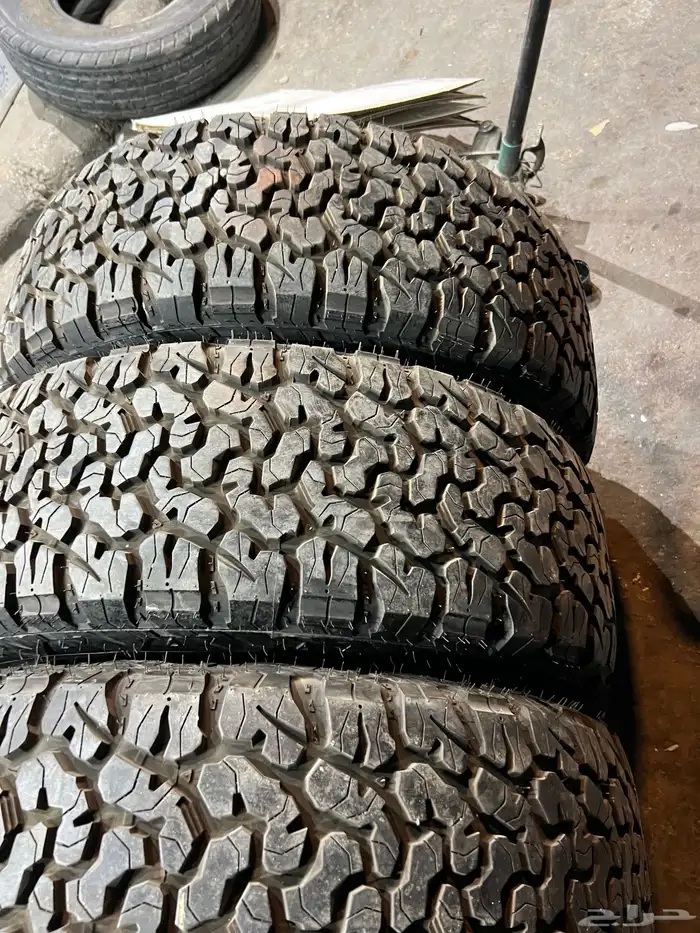 كفرات حجرية تاريخ 2025 مقاس 285 70 17 شبه الجديد عددهم 4 18