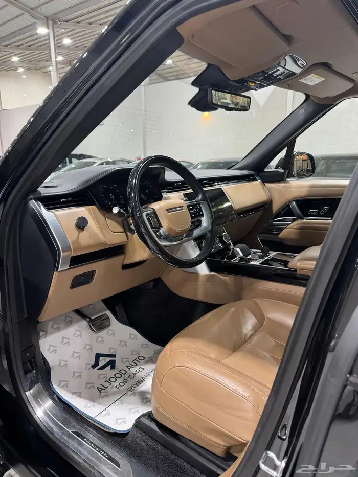 رنج روفر اوتوبيوغرافي V8 2023 مستعمل 7