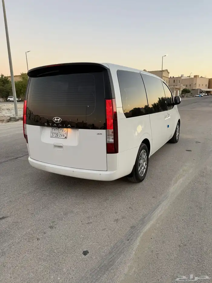 هيونداي ستاريا 2