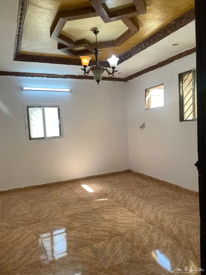 شقة عوائل للإيجار 6