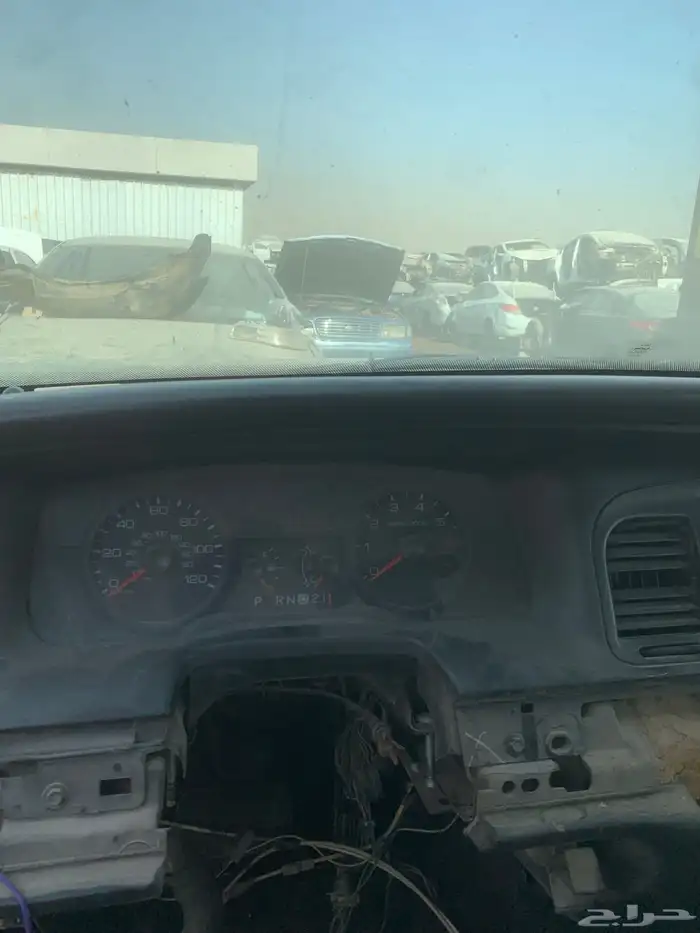 قطع غيار فورد فكتوريا ماركيز 2