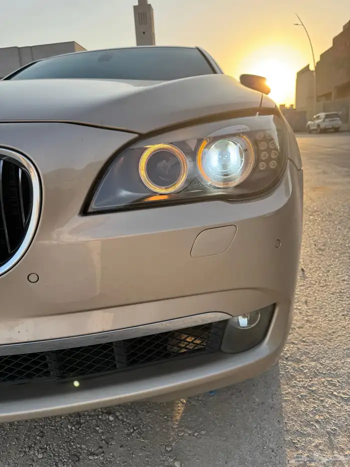 بي ام 2011 730 نظيفه 6