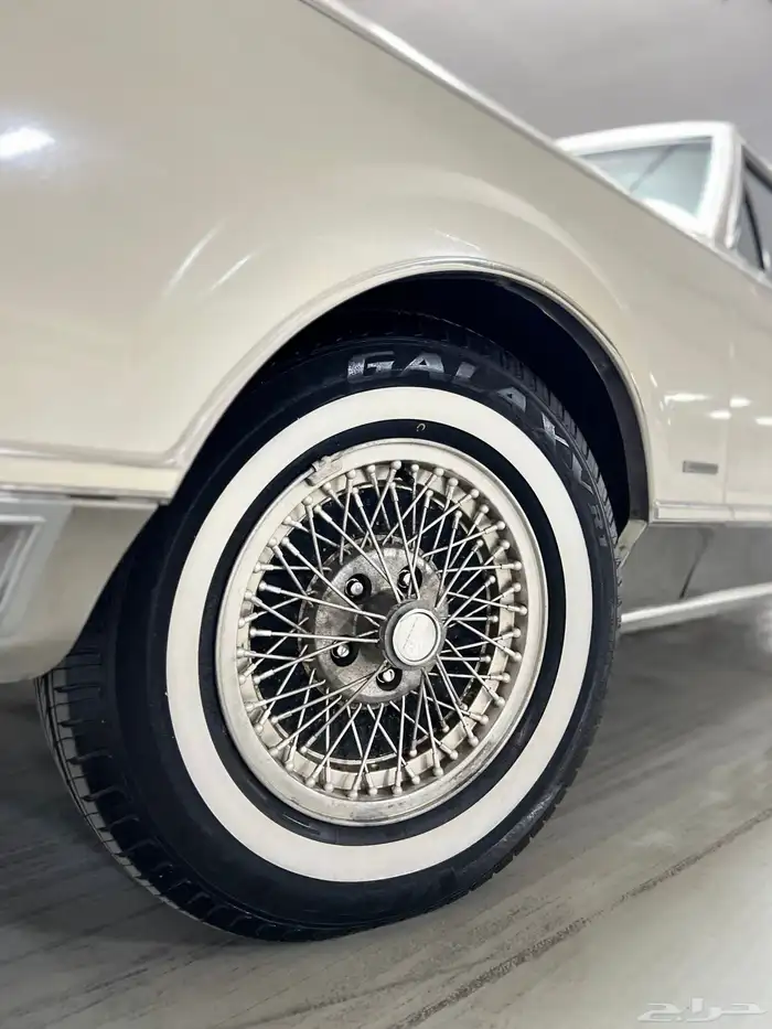 لينكون تاون كار 1983 مخزن كلاسيك سعودي وكالة ( تم البيع ) . 2