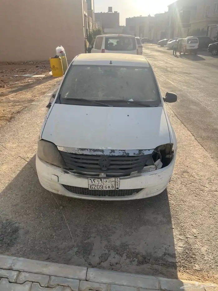 رينو لوقان موديل 2012 قير عادي 2