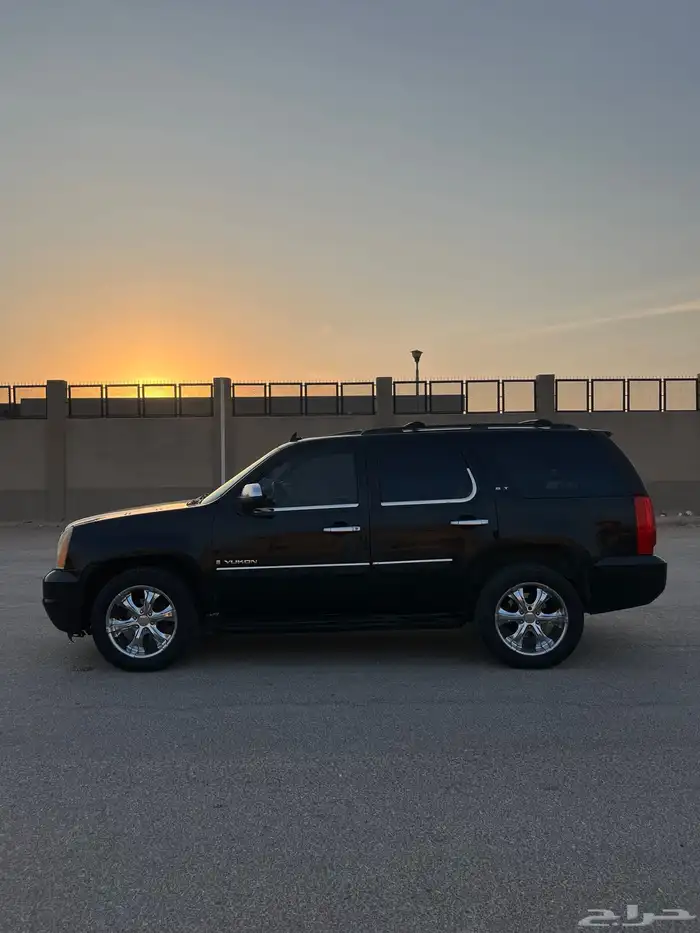 للبيع يوكن فل كامل 4