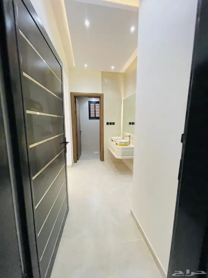 للبيع شقق علوي مع سطح خاص بحي الضيافة بسعر 520 ألف فقط 8