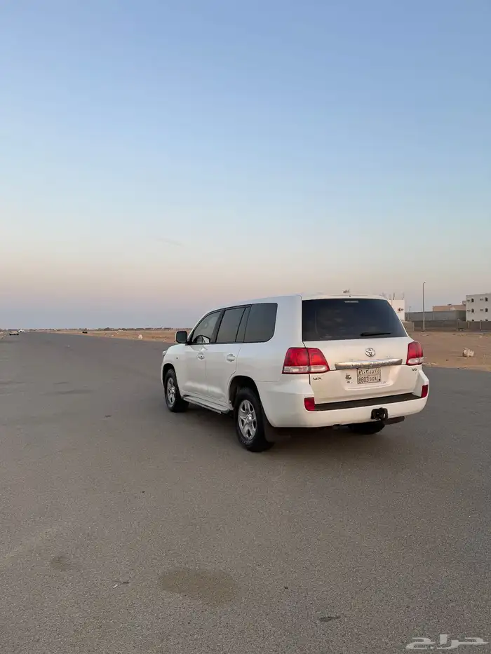 لاندكروزر جي اكس 2009 نظيف فل كامل 7