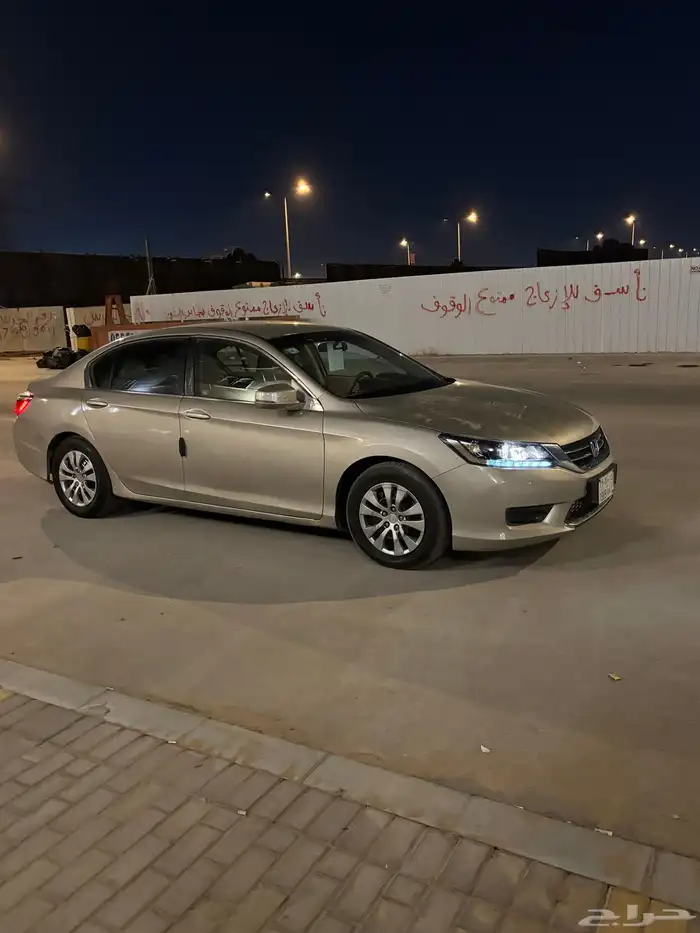 هوندا اكورد 2013 نظيف 4