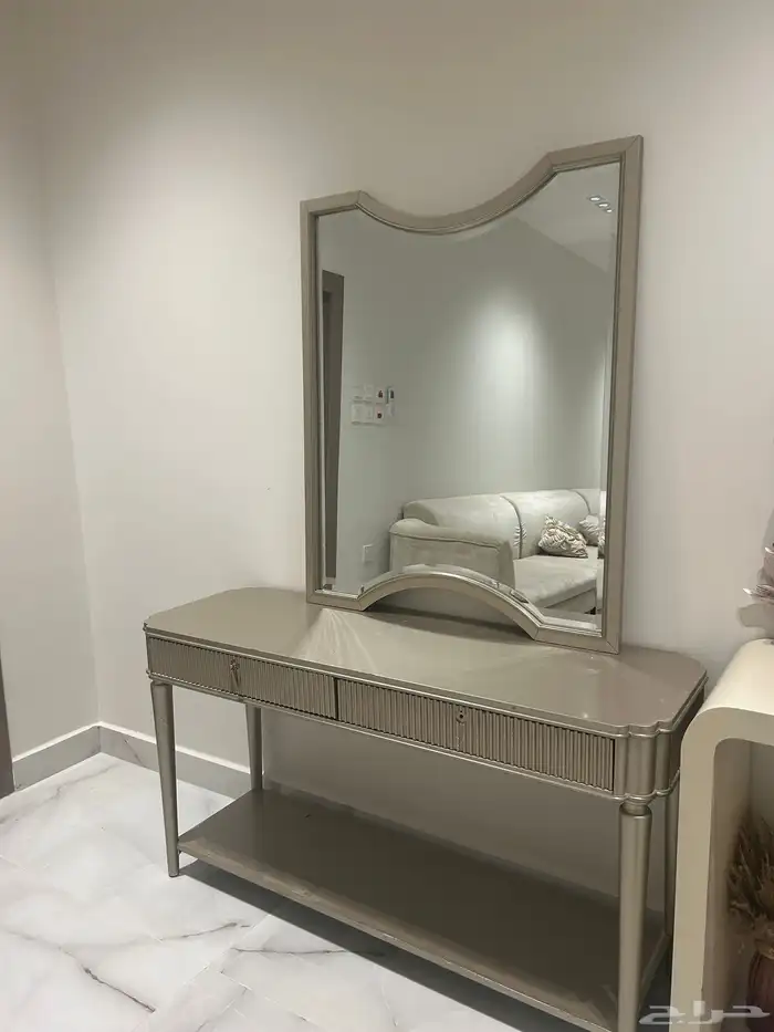 مدخل للبيع بحاله جيده ( واحد من العراوي مفكوكة ) 1