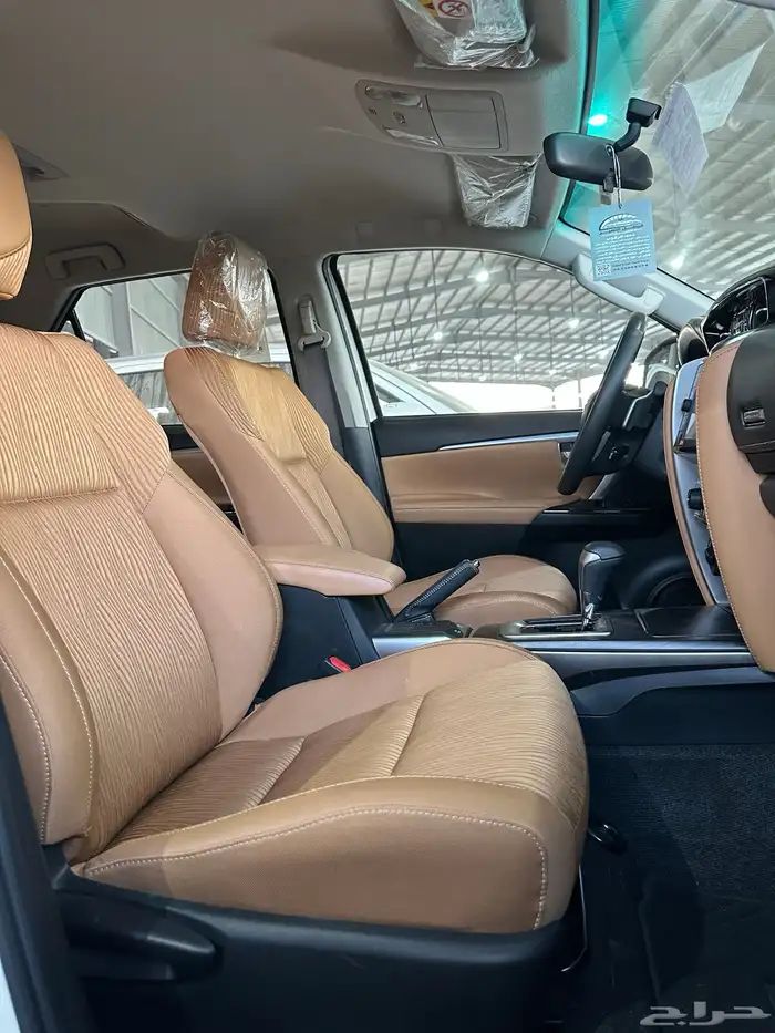 فورتشنر VX بنزين V6 العداد ( 7954 كيلو فقط ) موديل 2021 38