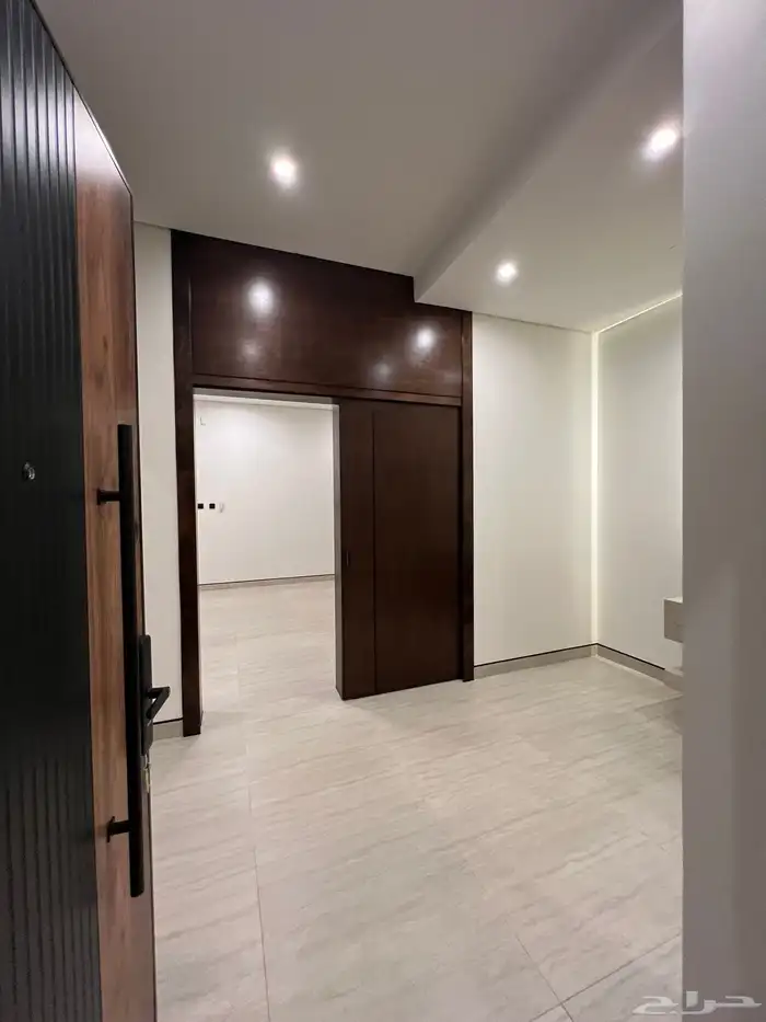 للبيع شقق فاخرة للغاية وجديدة بمخطط الملك فهد 18