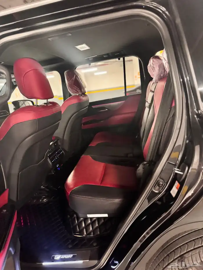 لكزس LX600 اف سبورت موديل 2024 21