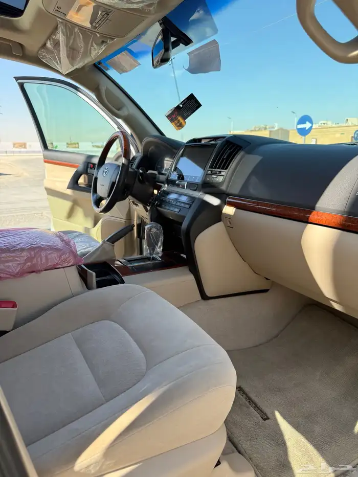 لاندكروزر GXR3 V8 ستيني ( نظيف ) 21