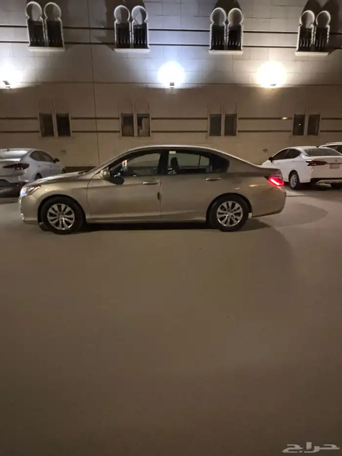 هوندا اكورد 2013 نظيف 10