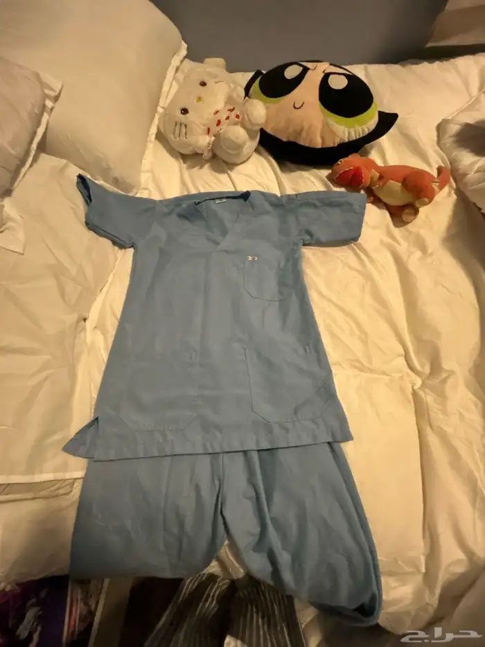 سكراب طبي للبيع نظيف غير مستخدم XS ومغسل ومكوي من المغسله 1