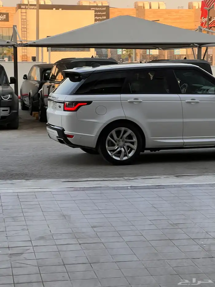 رانج روفر سبورت على الضمان 180 الف ريال 6